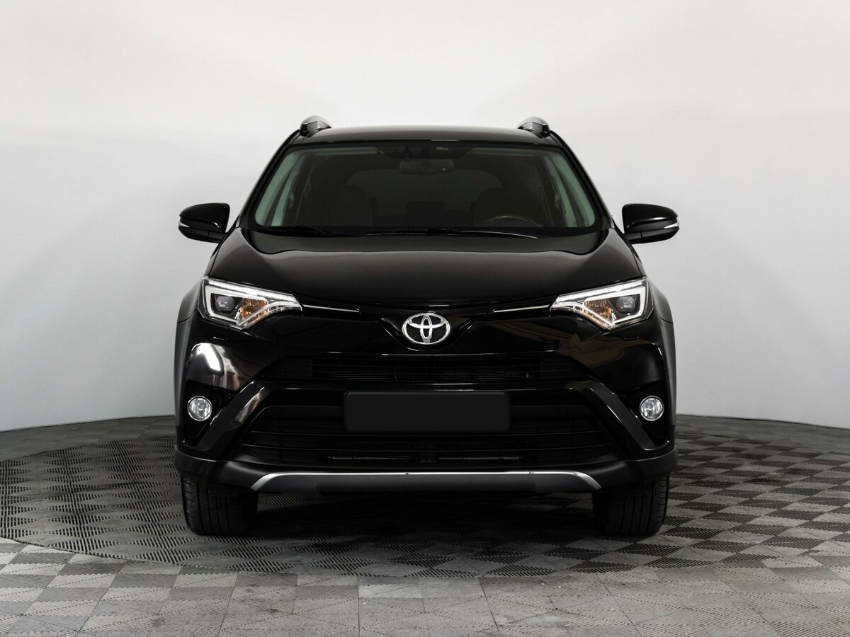 Toyota RAV4 с пробегом — 2017 год. Фото: #3