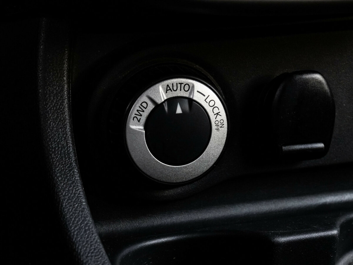 Renault Duster с пробегом — 2014 год. Фото: #9