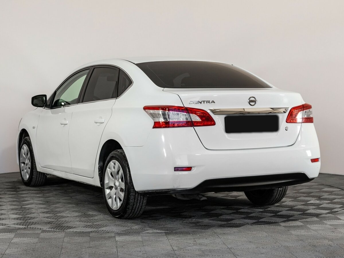 Nissan Sentra с пробегом — 2015 год. Фото: #5