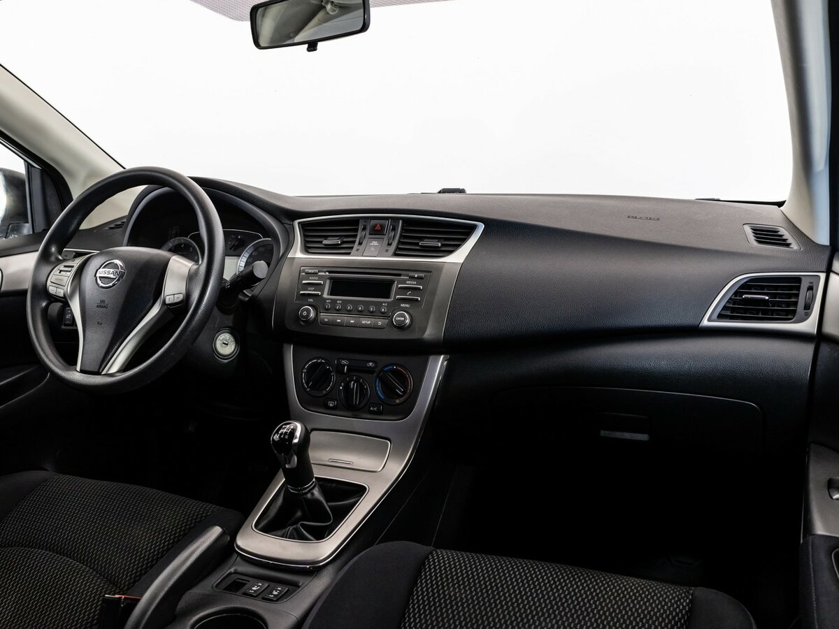 Nissan Sentra с пробегом — 2015 год. Фото: #6