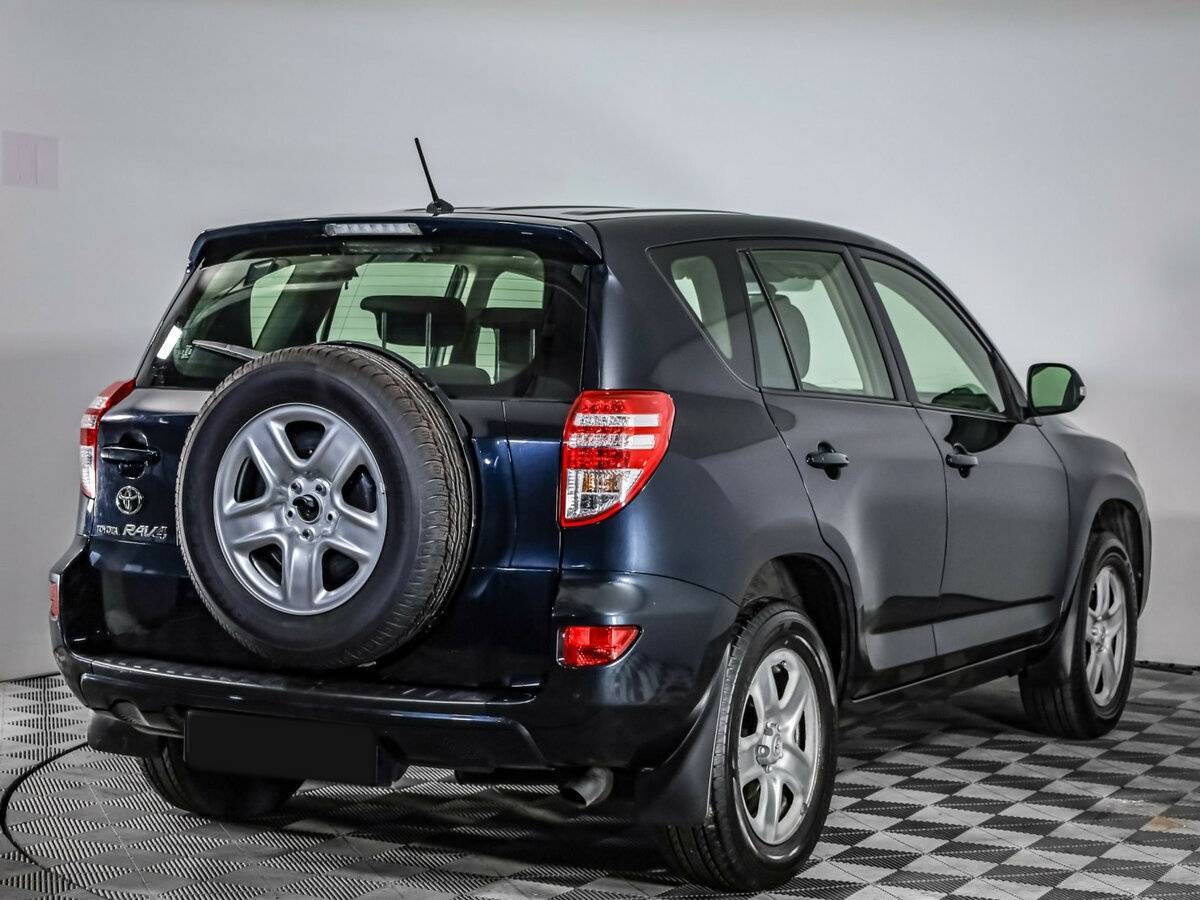 Toyota RAV4 с пробегом — 2012 год. Фото: #3