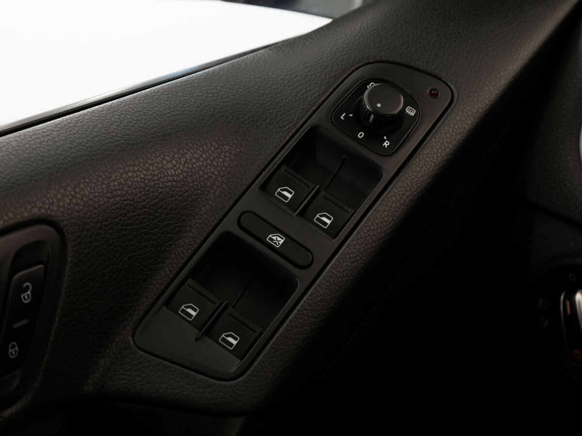 Volkswagen Tiguan с пробегом — 2012 год. Фото: #12
