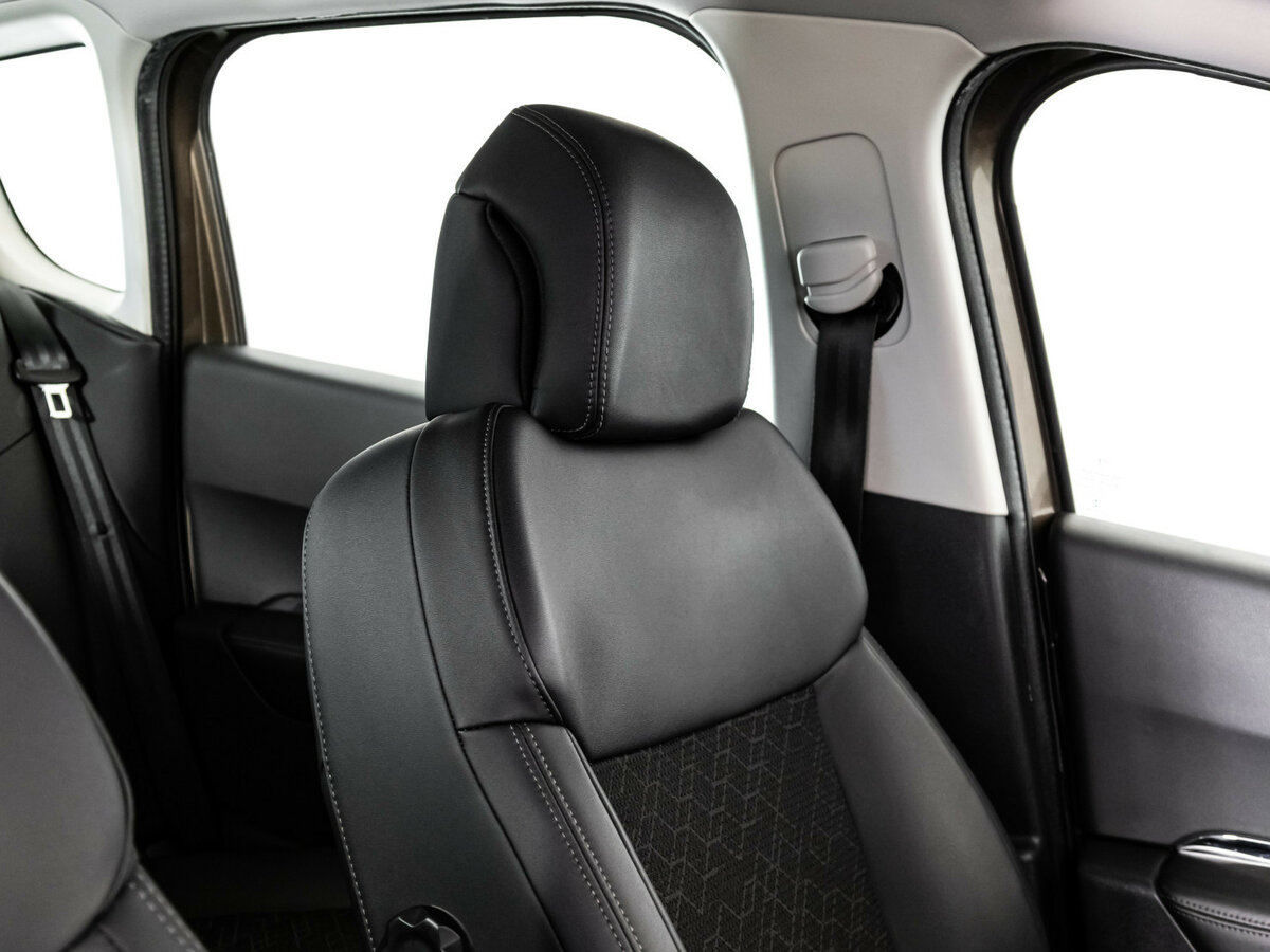 Peugeot 3008 с пробегом — 2014 год. Фото: #12