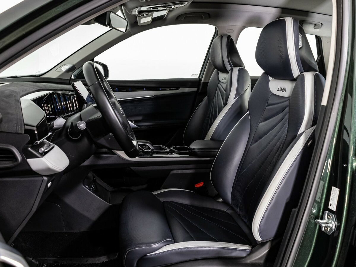 Geely Atlas с пробегом — 2023 год. Фото: #14