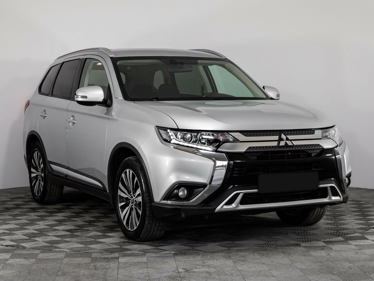 Mitsubishi Outlander с пробегом — 2019 год. Фото: #2