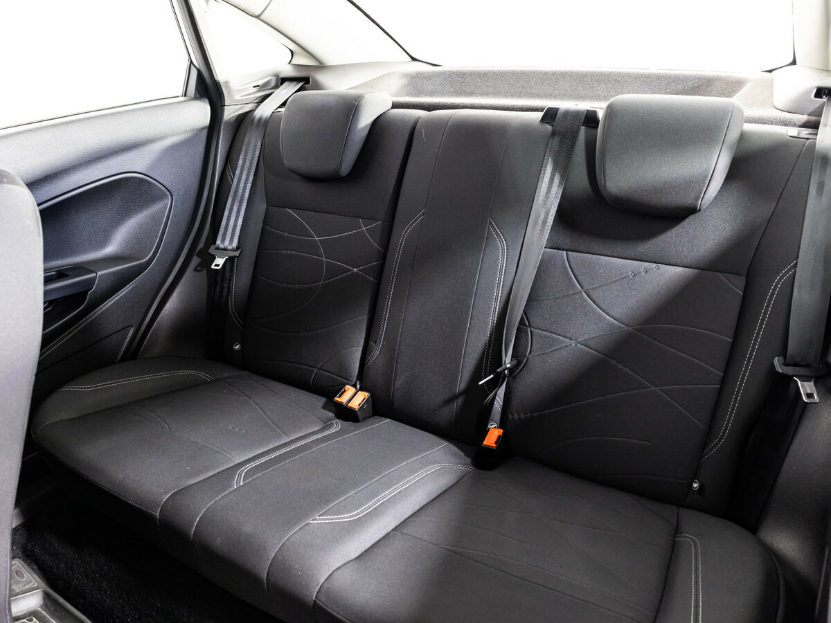 Ford Fiesta с пробегом — 2016 год. Фото: #12