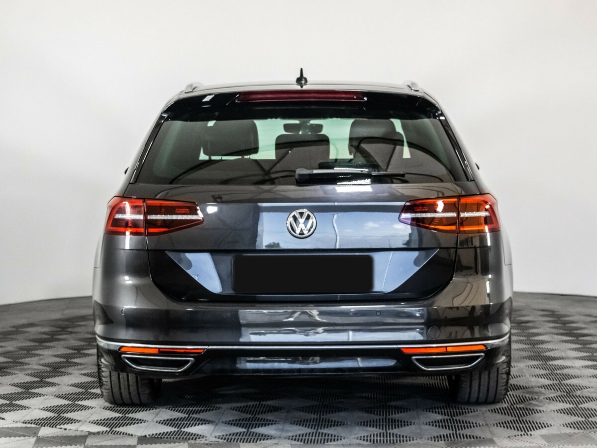 Volkswagen Passat с пробегом — 2018 год. Фото: #5