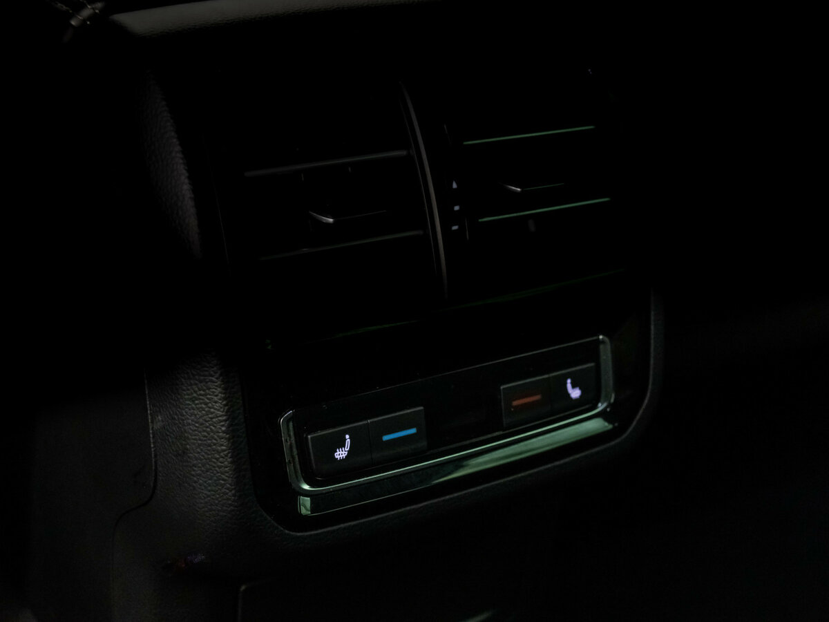 Volkswagen Passat с пробегом — 2018 год. Фото: #21