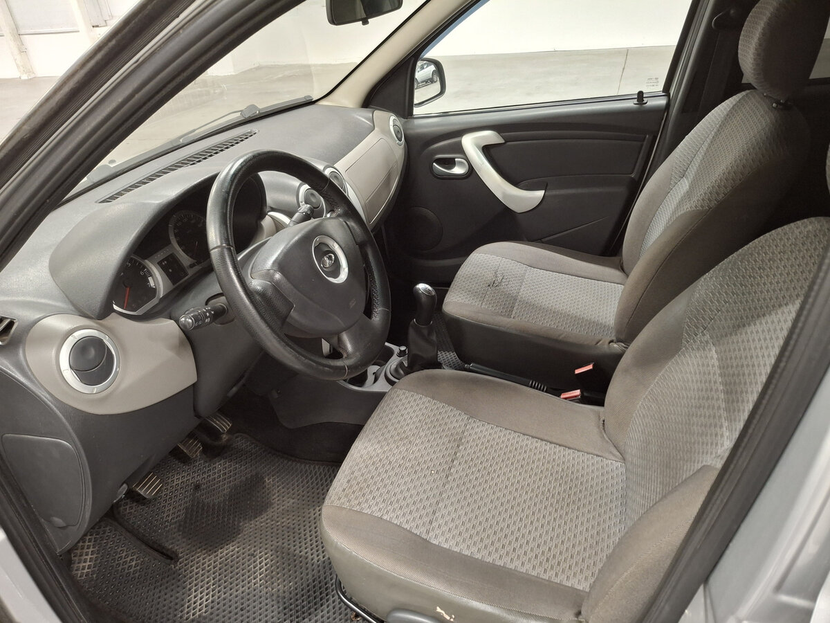 Lada (ВАЗ) Largus с пробегом — 2013 год. Фото: #15