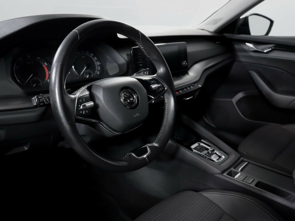 Skoda Octavia с пробегом — 2020 год. Фото: #10