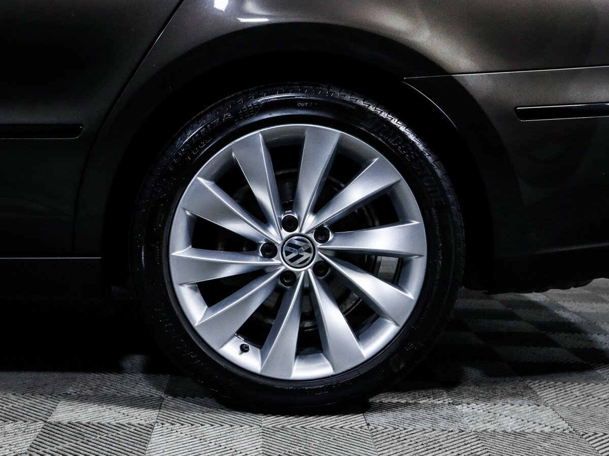 Volkswagen Passat CC с пробегом — 2013 год. Фото: #11