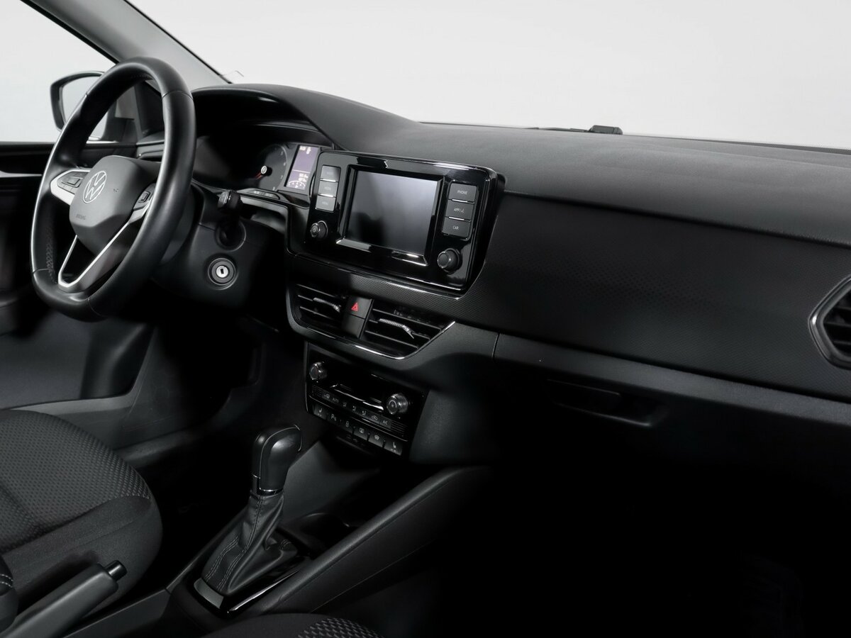 Volkswagen Polo с пробегом — 2021 год. Фото: #6
