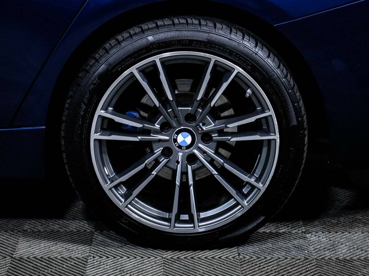 BMW 3 серии с пробегом — 2018 год. Фото: #11