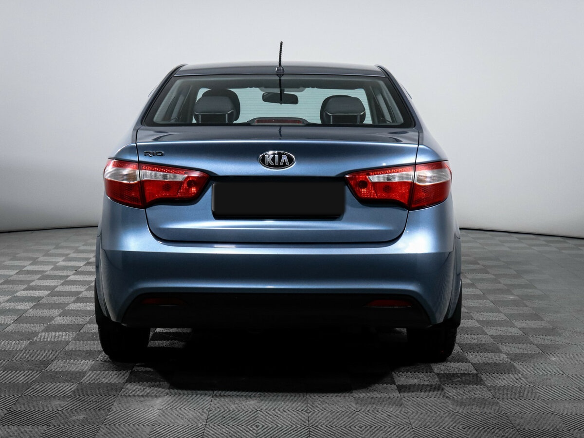 Kia Rio с пробегом — 2013 год. Фото: #4