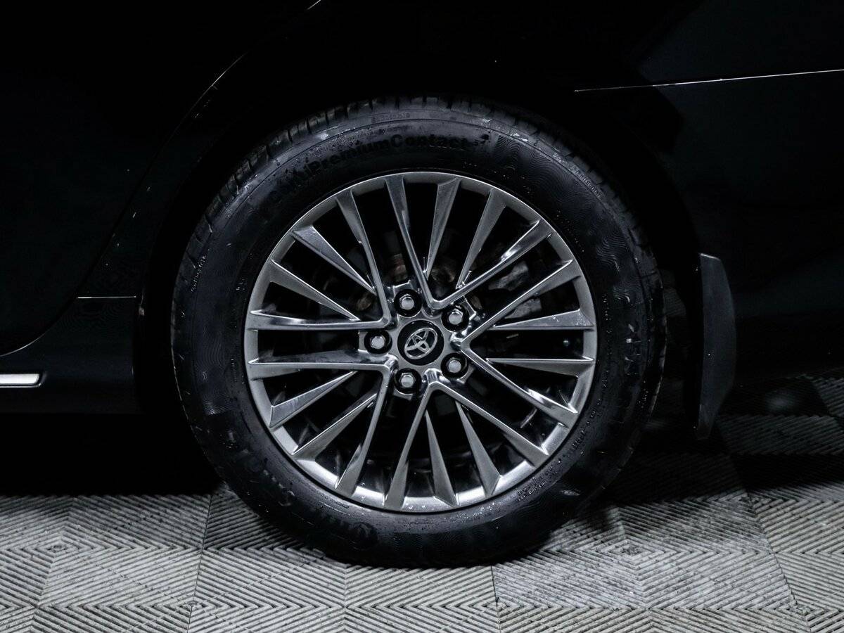 Toyota Camry с пробегом — 2014 год. Фото: #11