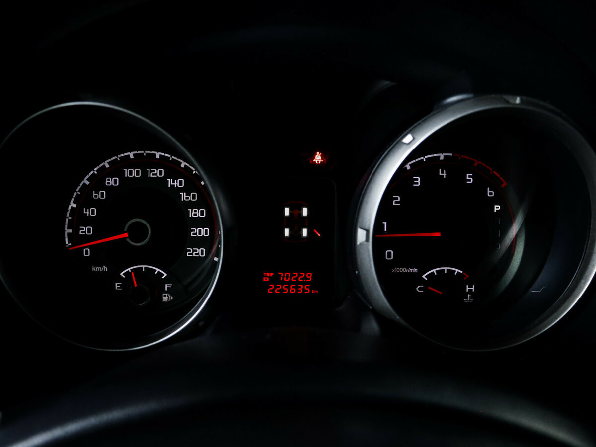 Mitsubishi Pajero с пробегом — 2012 год. Фото: #8