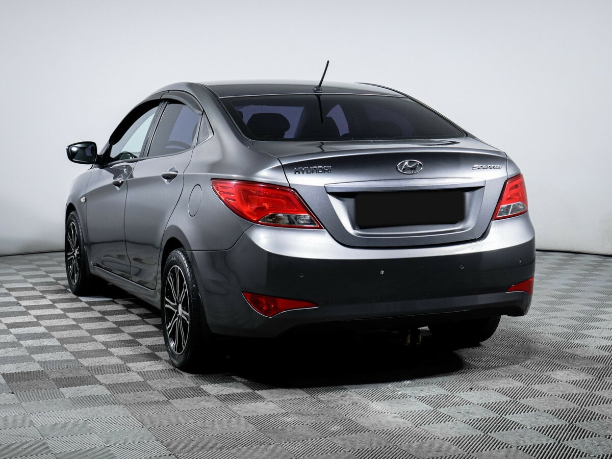 Hyundai Solaris с пробегом — 2014 год. Фото: #5