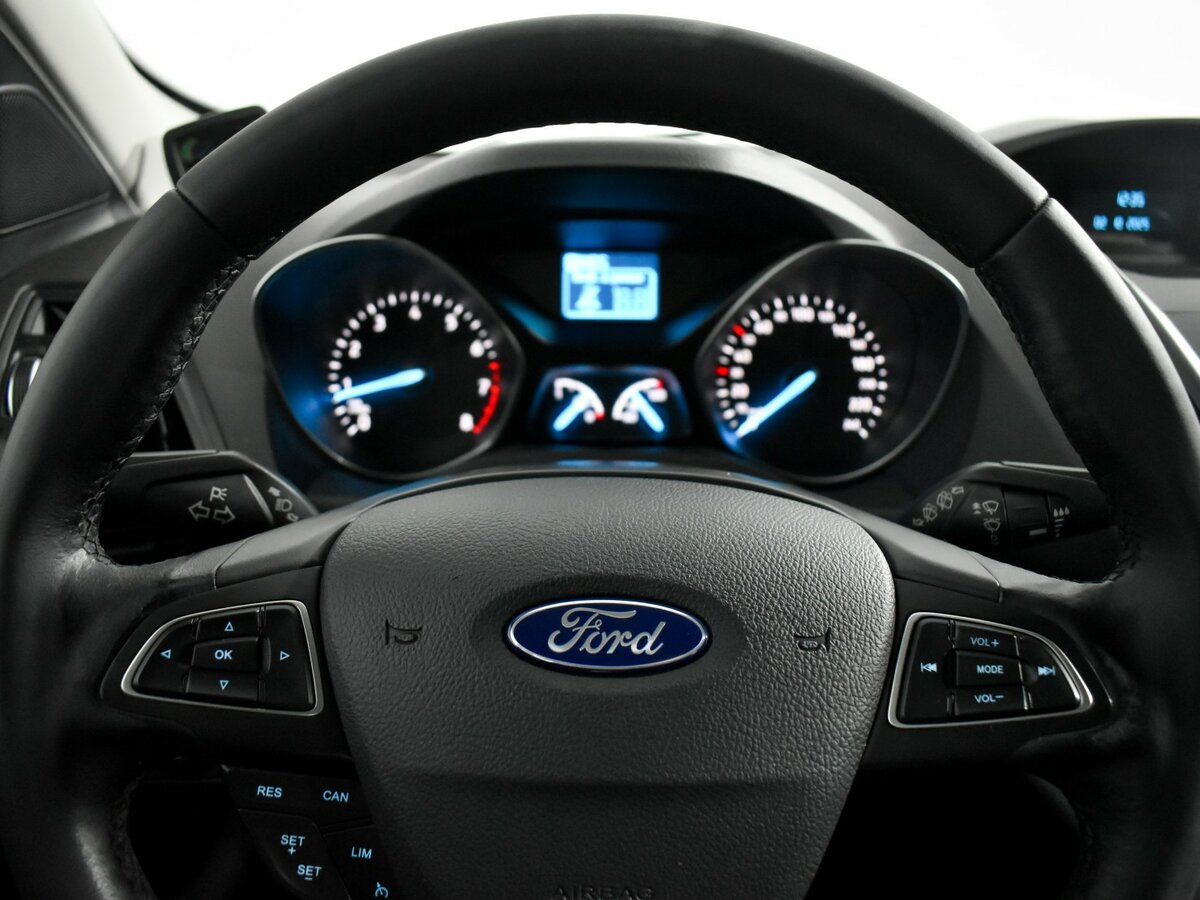 Ford Kuga с пробегом — 2019 год. Фото: #12
