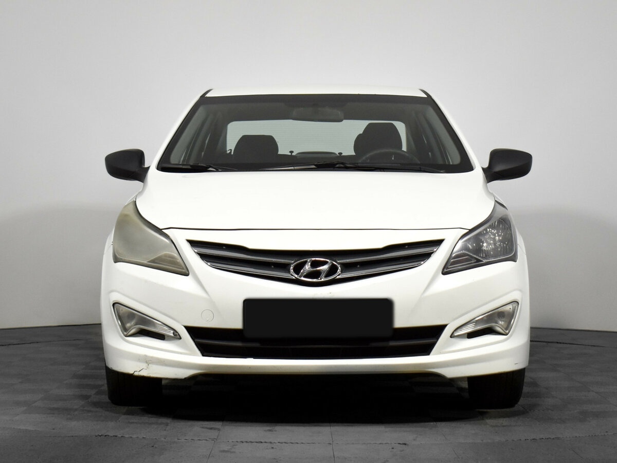 Hyundai Solaris с пробегом — 2016 год. Фото: #1