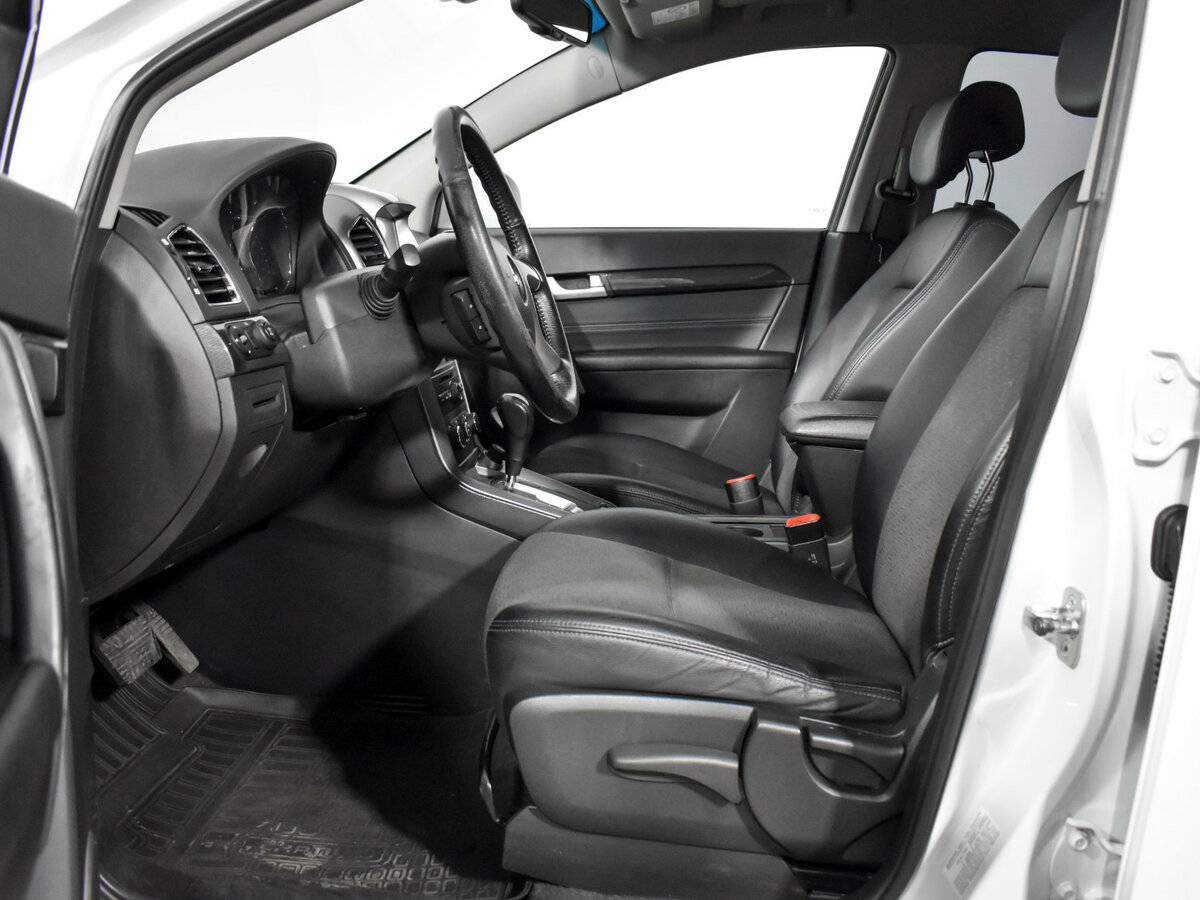 Chevrolet Captiva с пробегом — 2013 год. Фото: #7