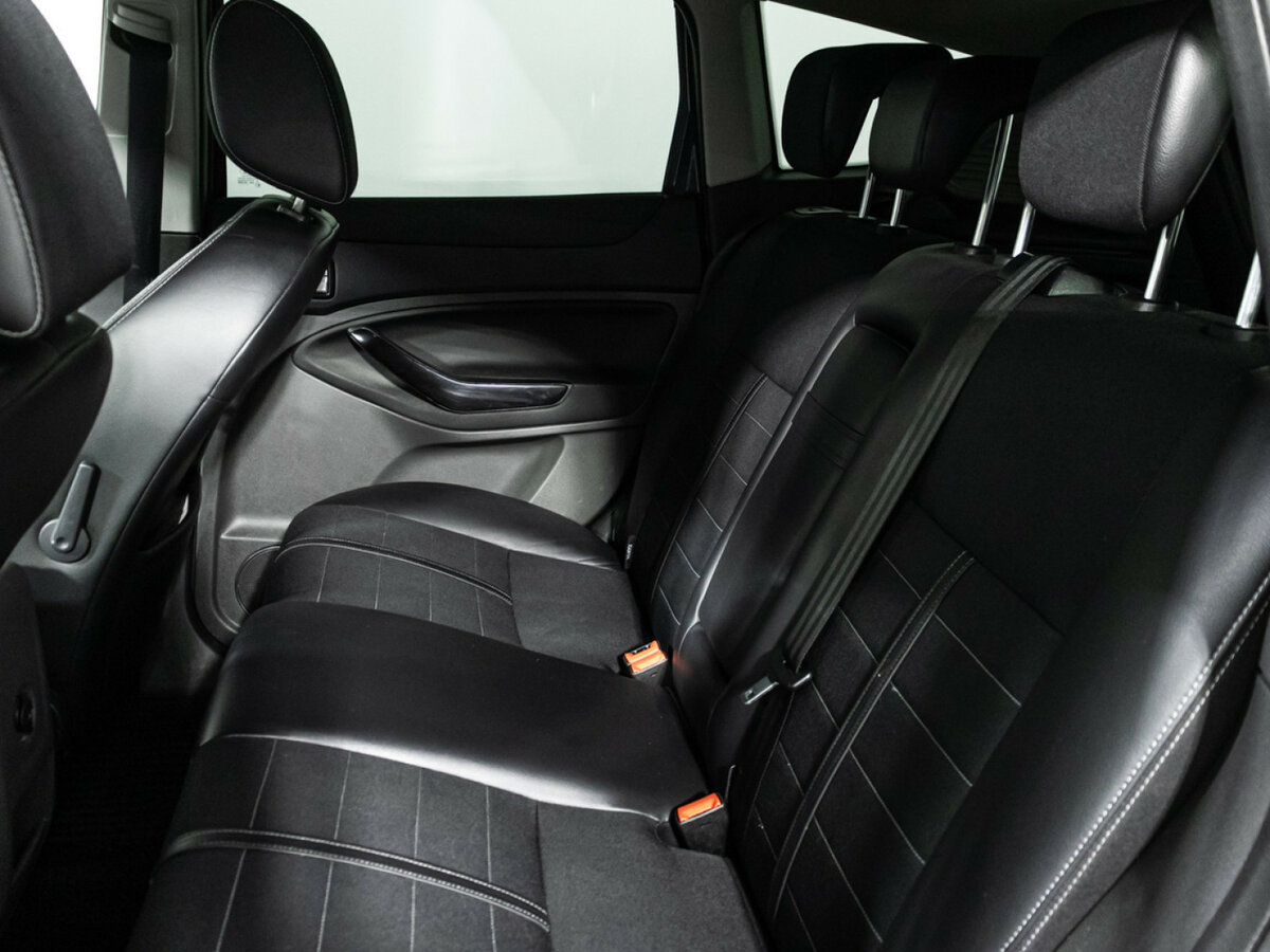 Ford Kuga с пробегом — 2012 год. Фото: #9