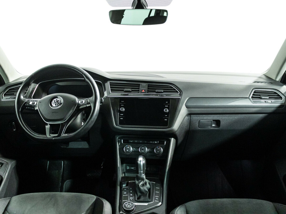 Volkswagen Tiguan с пробегом — 2018 год. Фото: #12