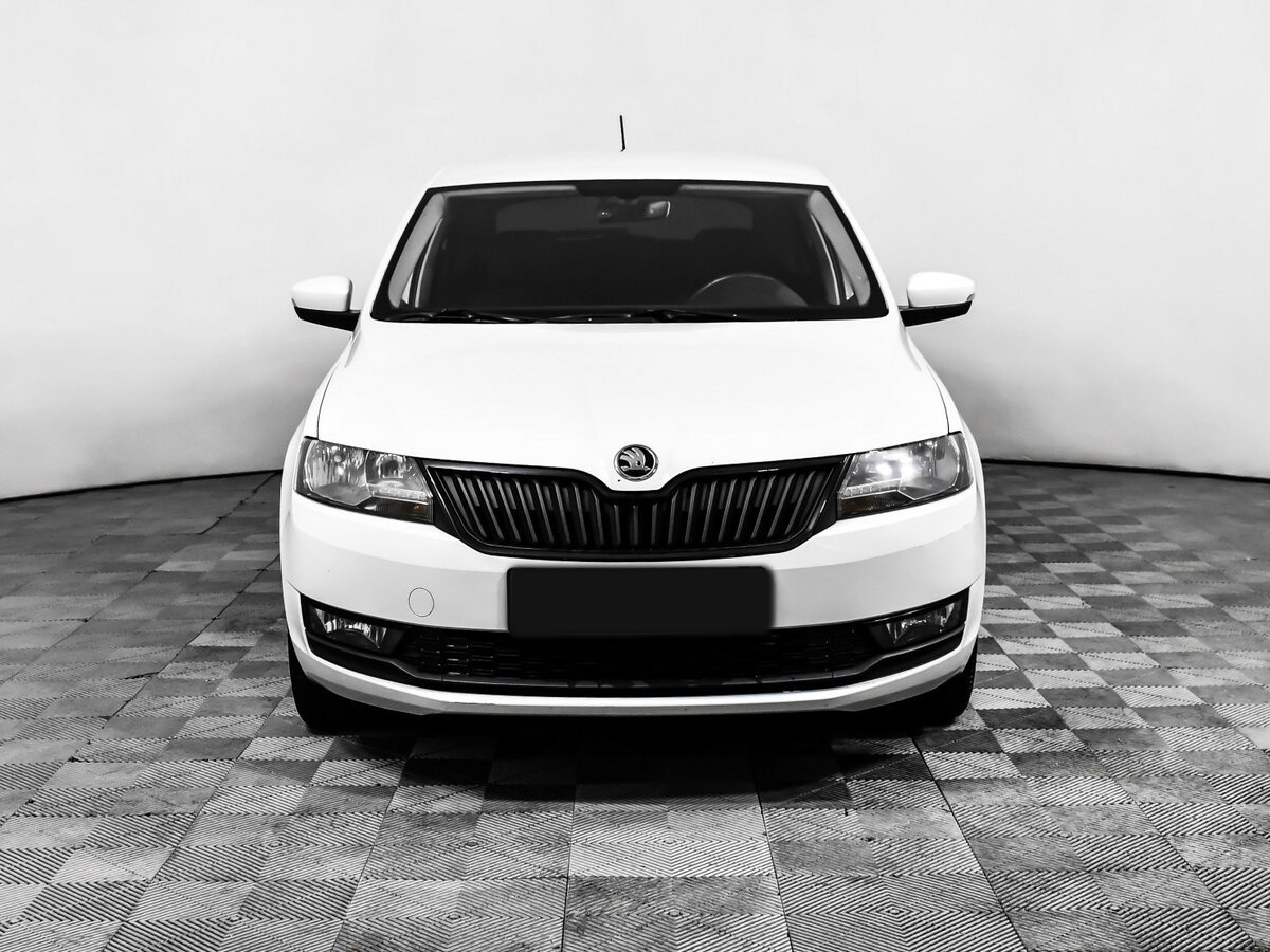 Skoda Rapid с пробегом — 2018 год. Фото: #1