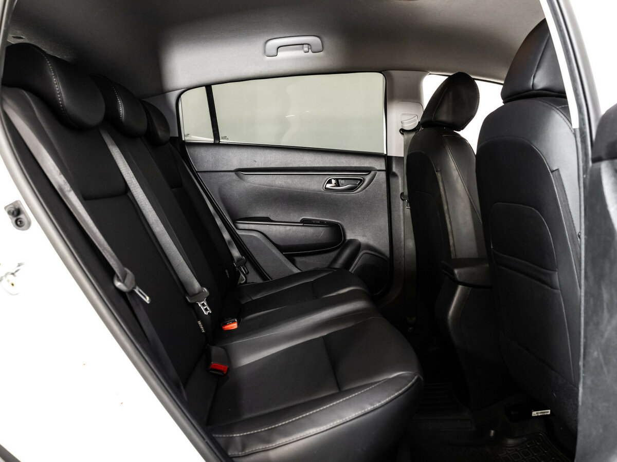 Kia Rio с пробегом — 2020 год. Фото: #16