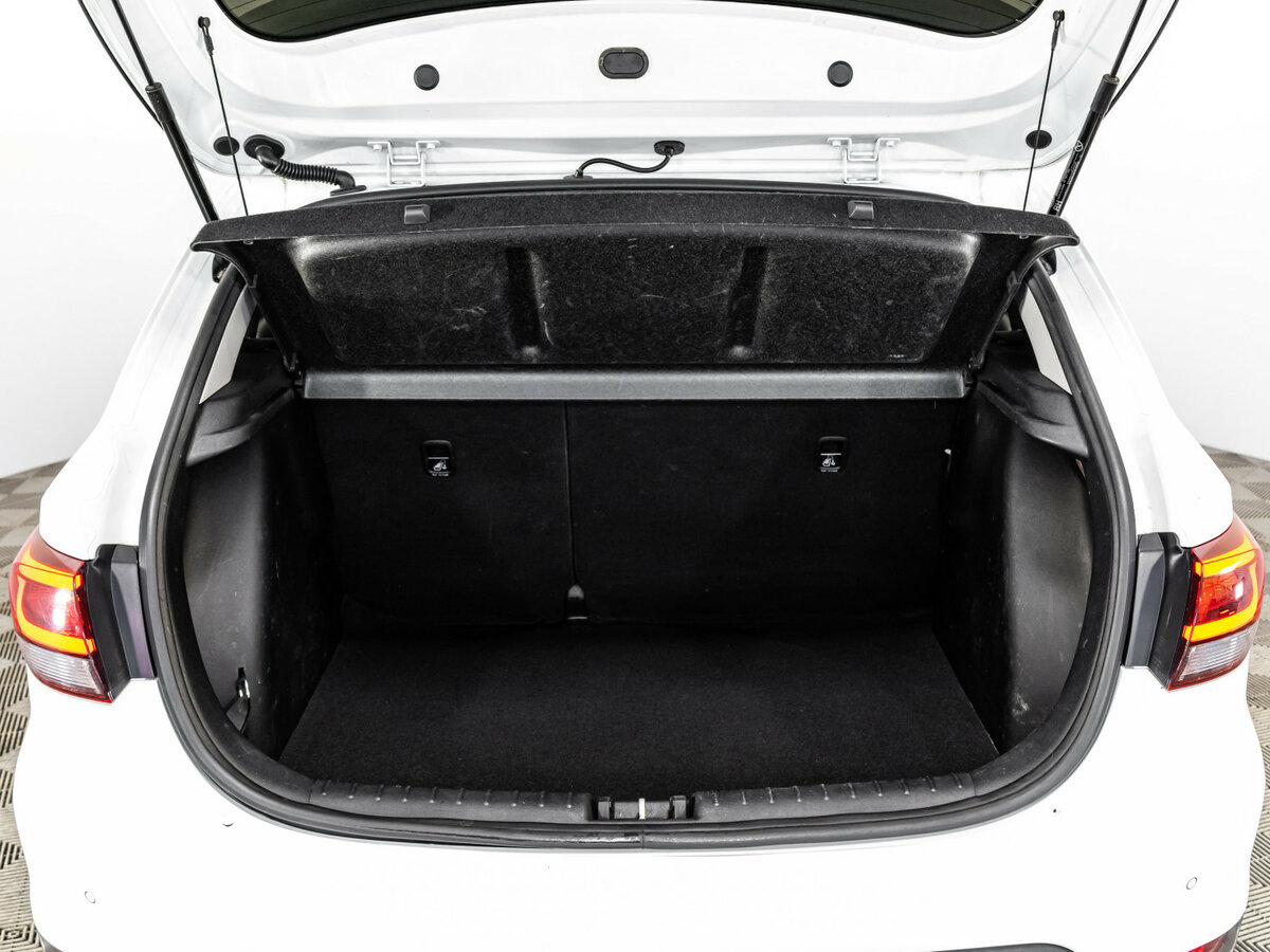 Kia Rio с пробегом — 2020 год. Фото: #21