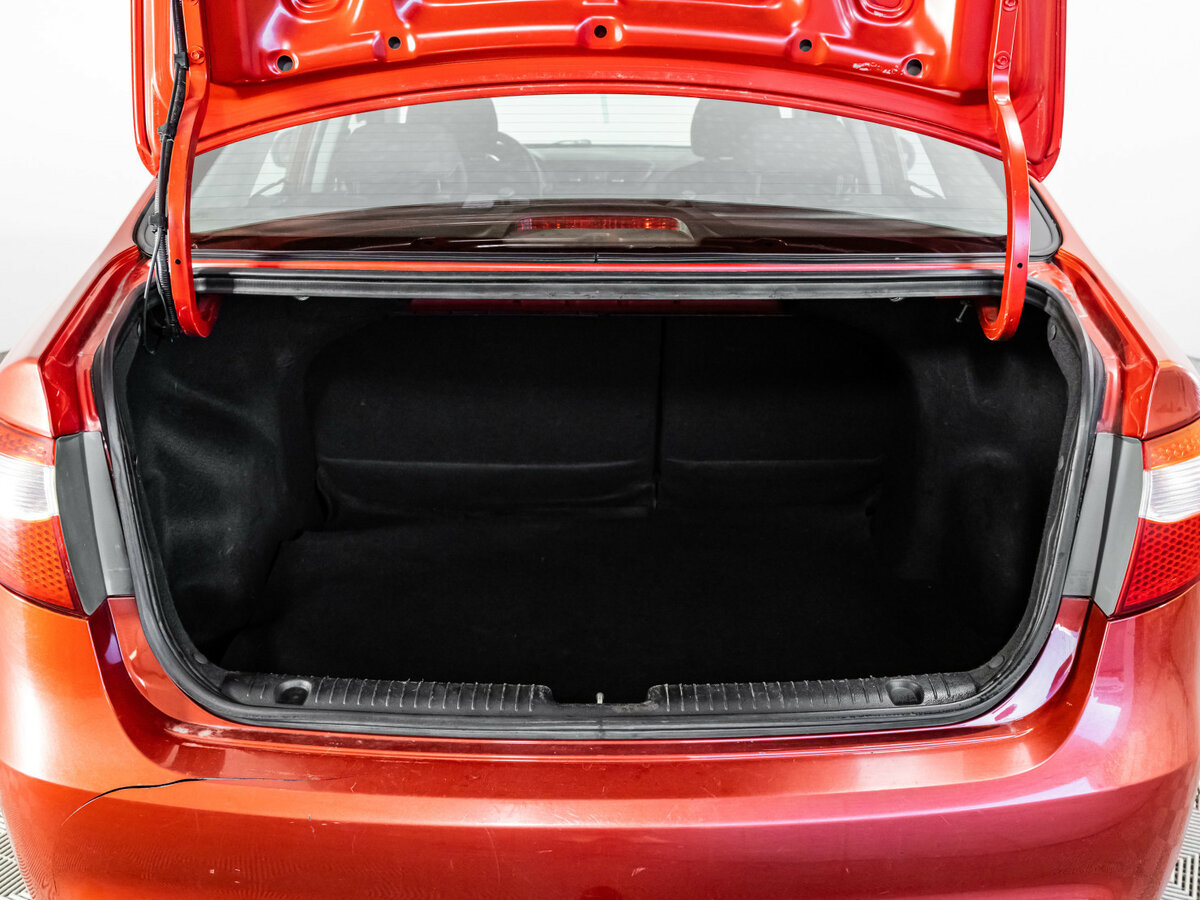 Kia Rio с пробегом — 2012 год. Фото: #15