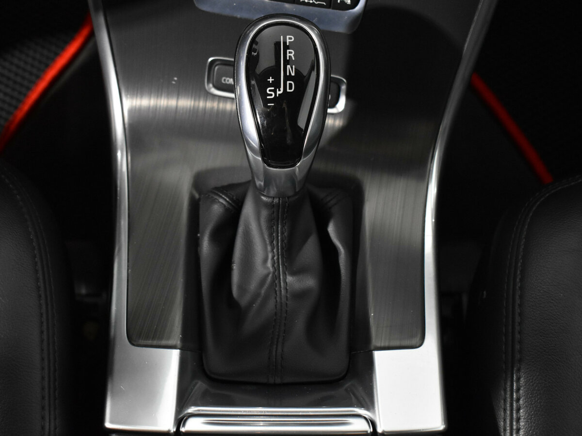 Volvo XC60 с пробегом — 2015 год. Фото: #8