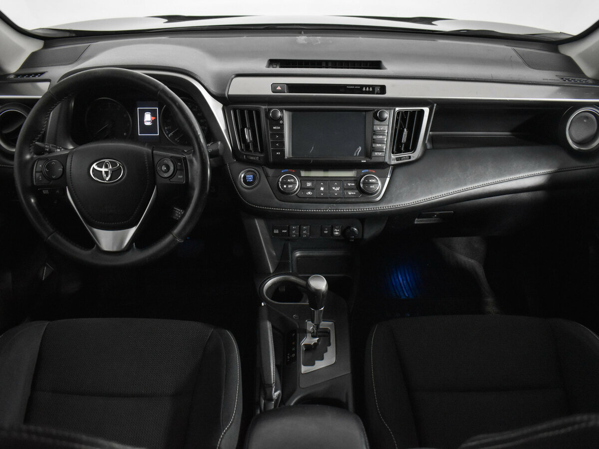 Toyota RAV4 с пробегом — 2018 год. Фото: #11
