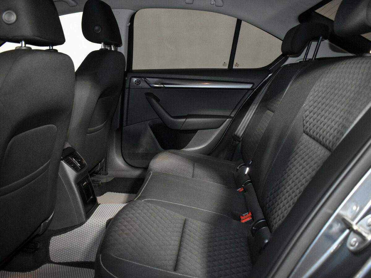 Skoda Octavia с пробегом — 2017 год. Фото: #10