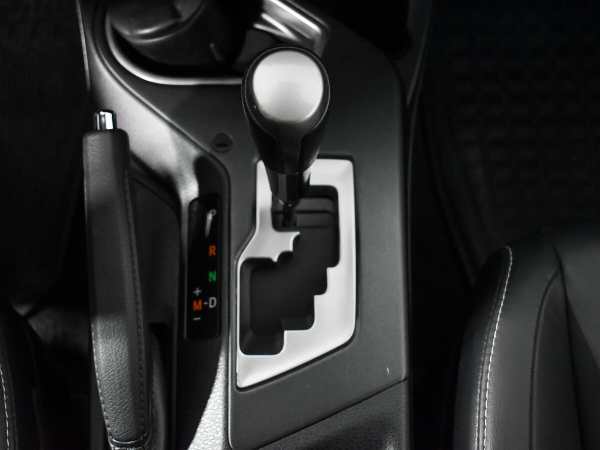 Toyota RAV4 с пробегом — 2017 год. Фото: #8