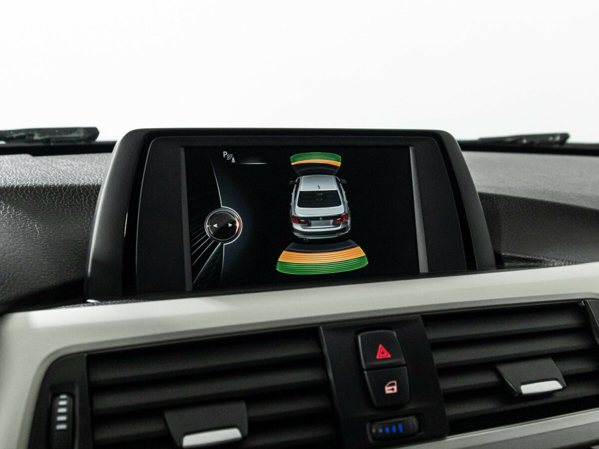 BMW 3 серии с пробегом — 2017 год. Фото: #14