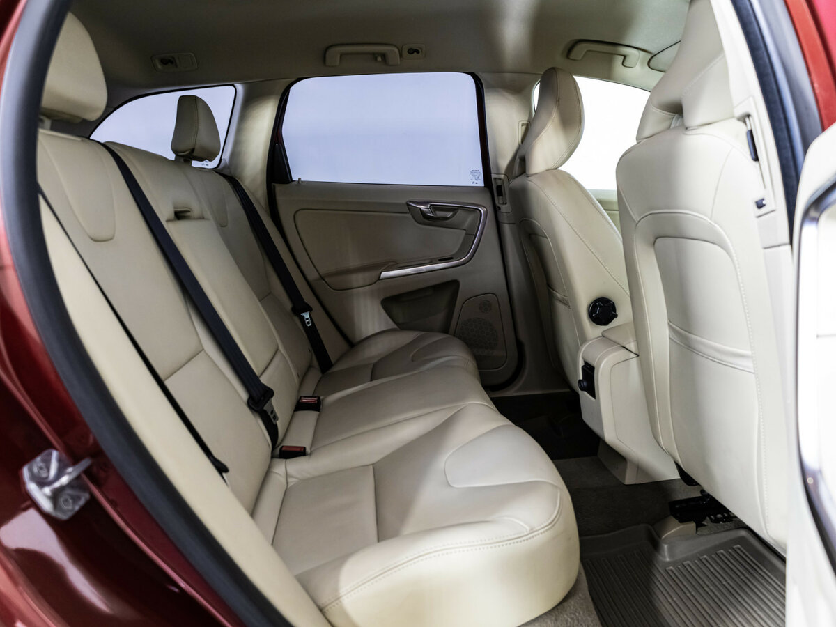 Volvo XC60 с пробегом — 2014 год. Фото: #13