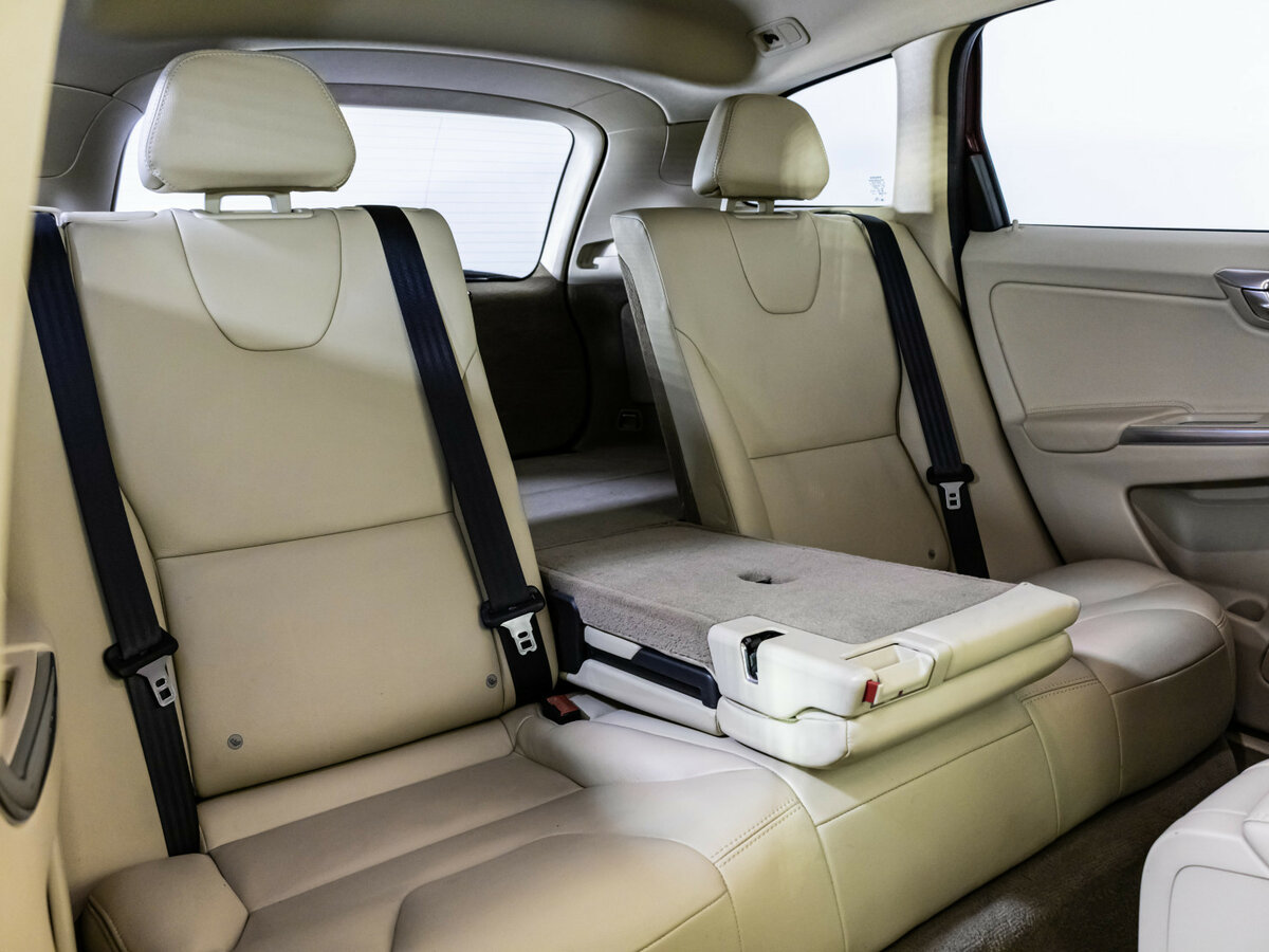 Volvo XC60 с пробегом — 2014 год. Фото: #16