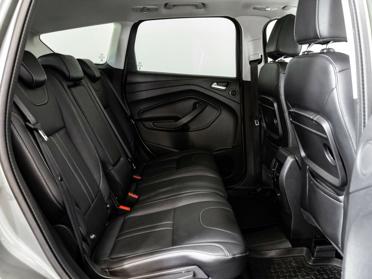 Ford Kuga с пробегом — 2013 год. Фото: #13