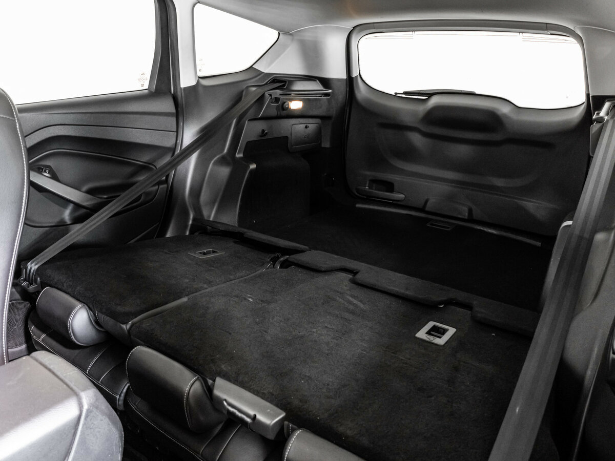 Ford Kuga с пробегом — 2013 год. Фото: #18