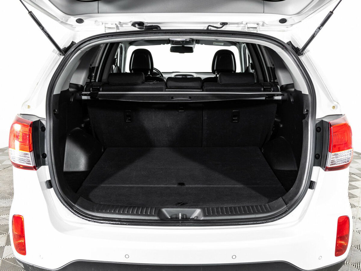 Kia Sorento с пробегом — 2013 год. Фото: #13