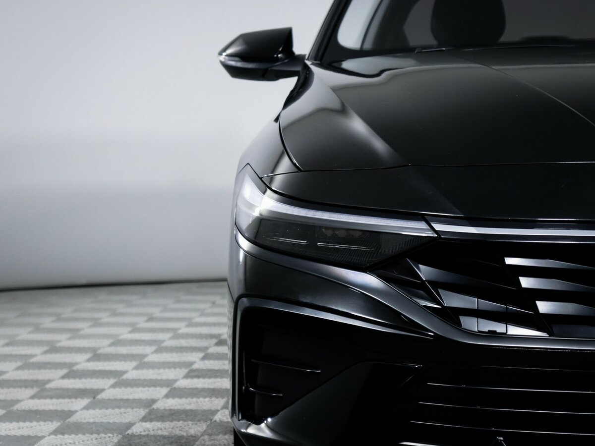 Hyundai Elantra с пробегом — 2023 год. Фото: #14