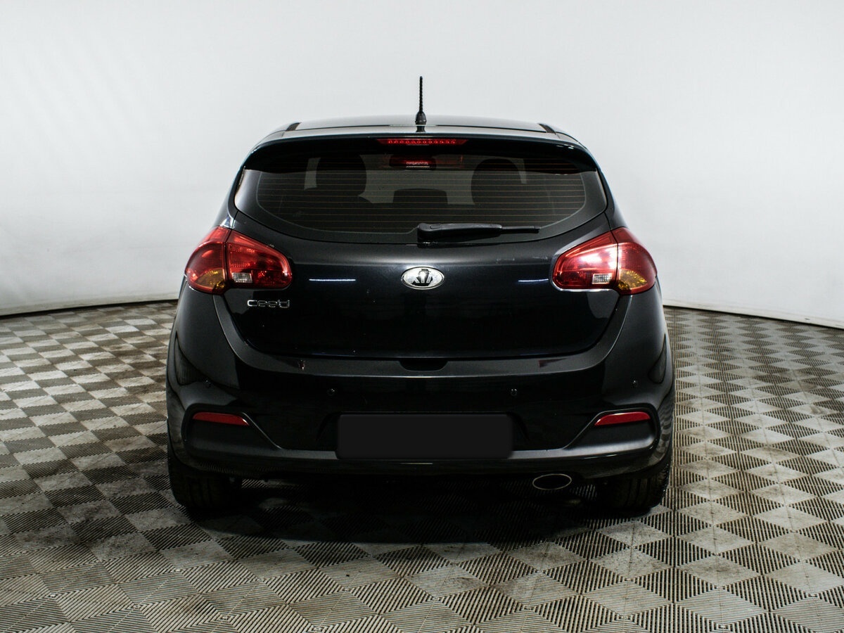 Kia Ceed с пробегом — 2014 год. Фото: #4