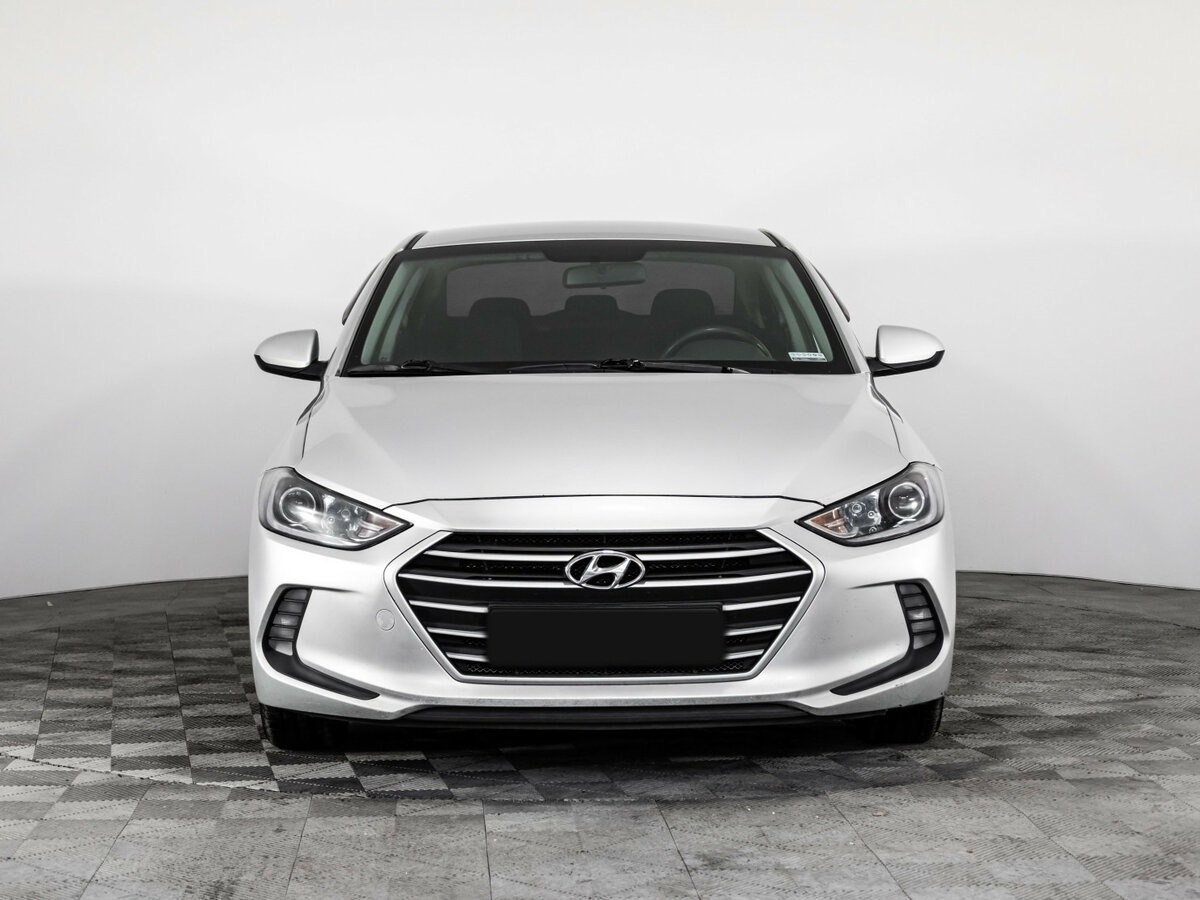 Hyundai Elantra с пробегом — 2016 год. Фото: #1