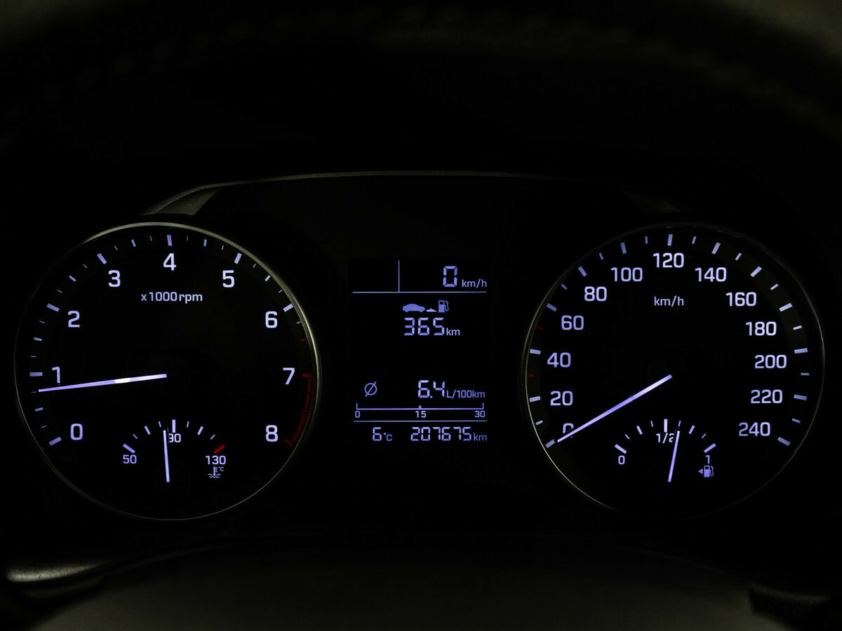 Hyundai Elantra с пробегом — 2016 год. Фото: #14