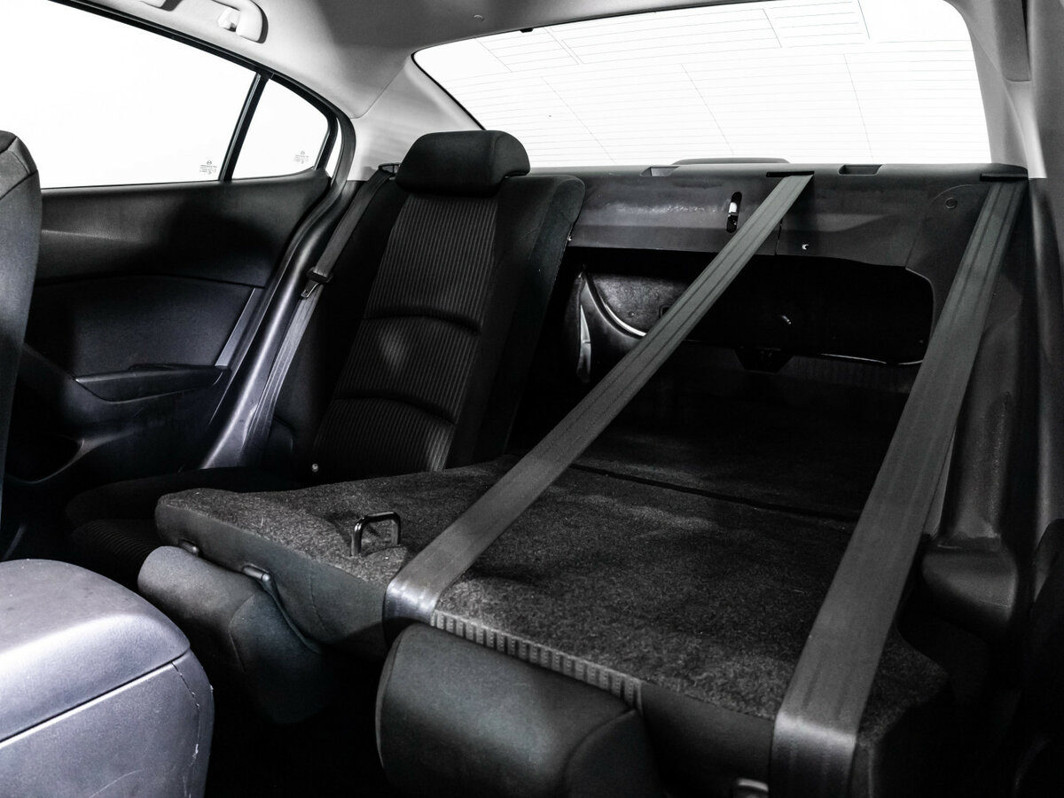 Mazda 3 с пробегом — 2013 год. Фото: #14