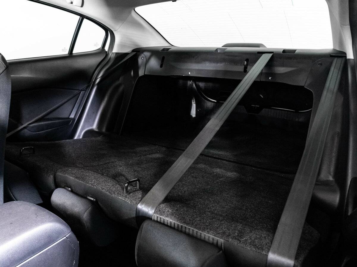 Mazda 3 с пробегом — 2013 год. Фото: #15