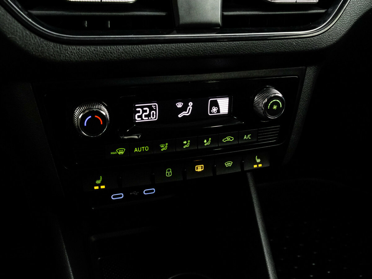 Skoda Rapid с пробегом — 2020 год. Фото: #11