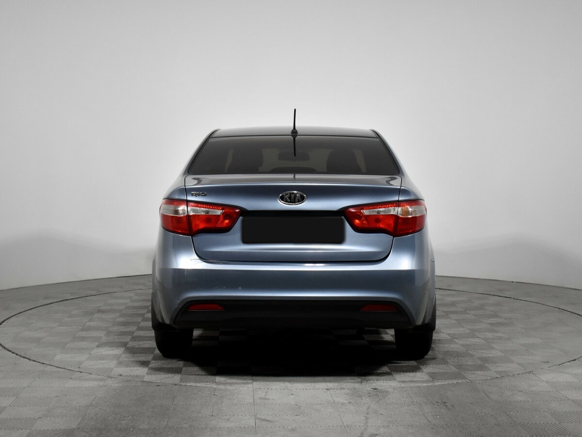 Kia Rio с пробегом — 2012 год. Фото: #5