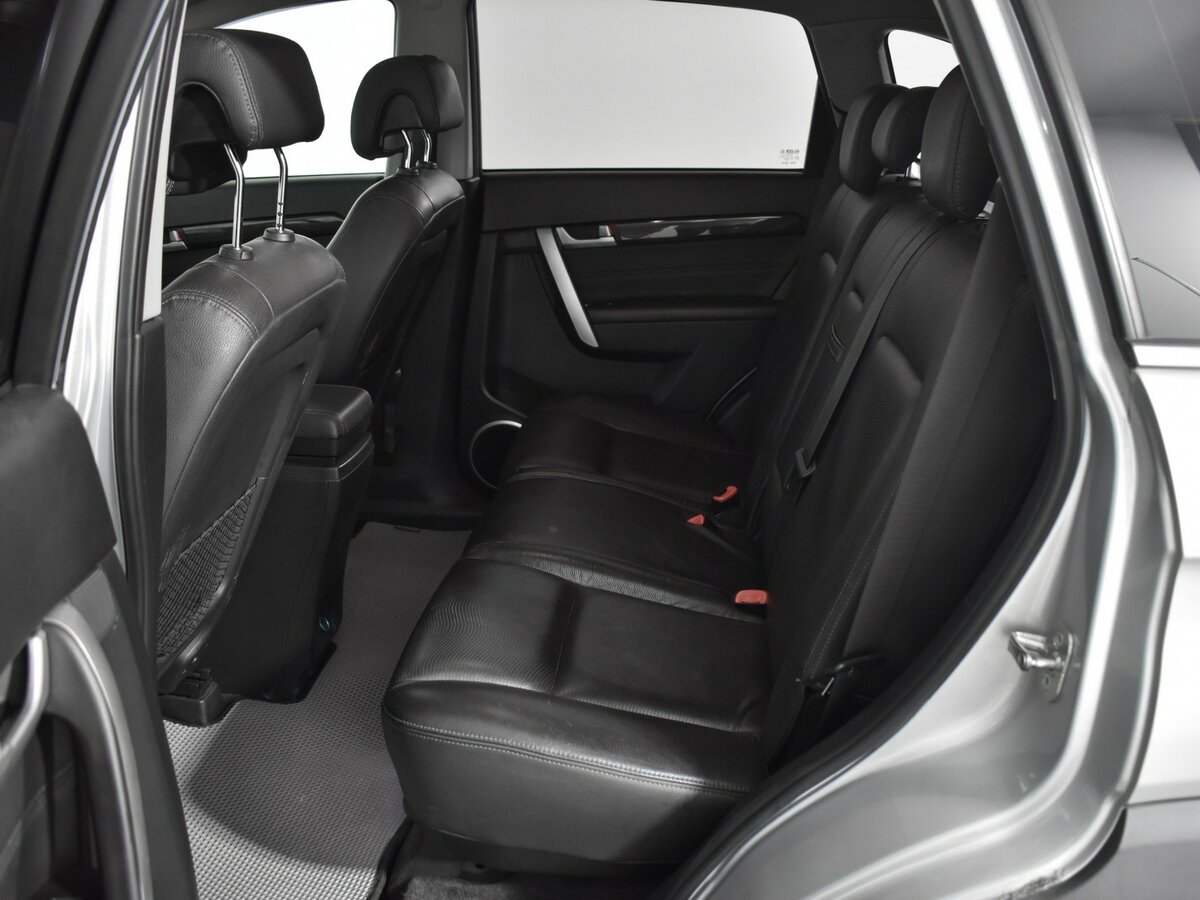 Chevrolet Captiva с пробегом — 2013 год. Фото: #8