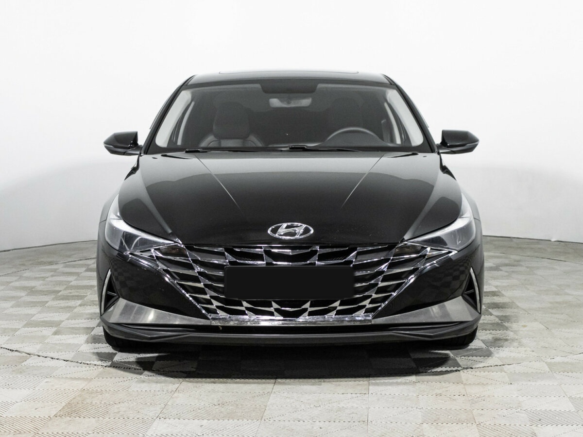 Hyundai Elantra с пробегом — 2023 год. Фото: #1